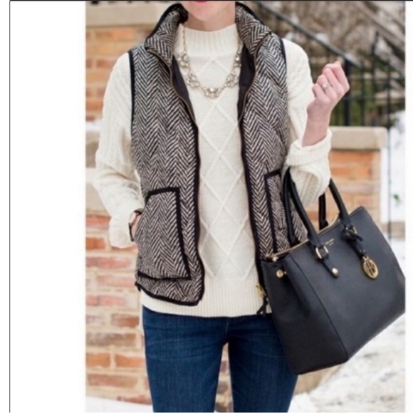 J Crew Quilted Zip Up Vest Pockets Black Cream Chevron Print Women’s XXS - Picture 8 of 11